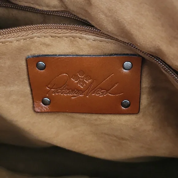 Patricia Nash navy floral handbag - Picture 4 of 7